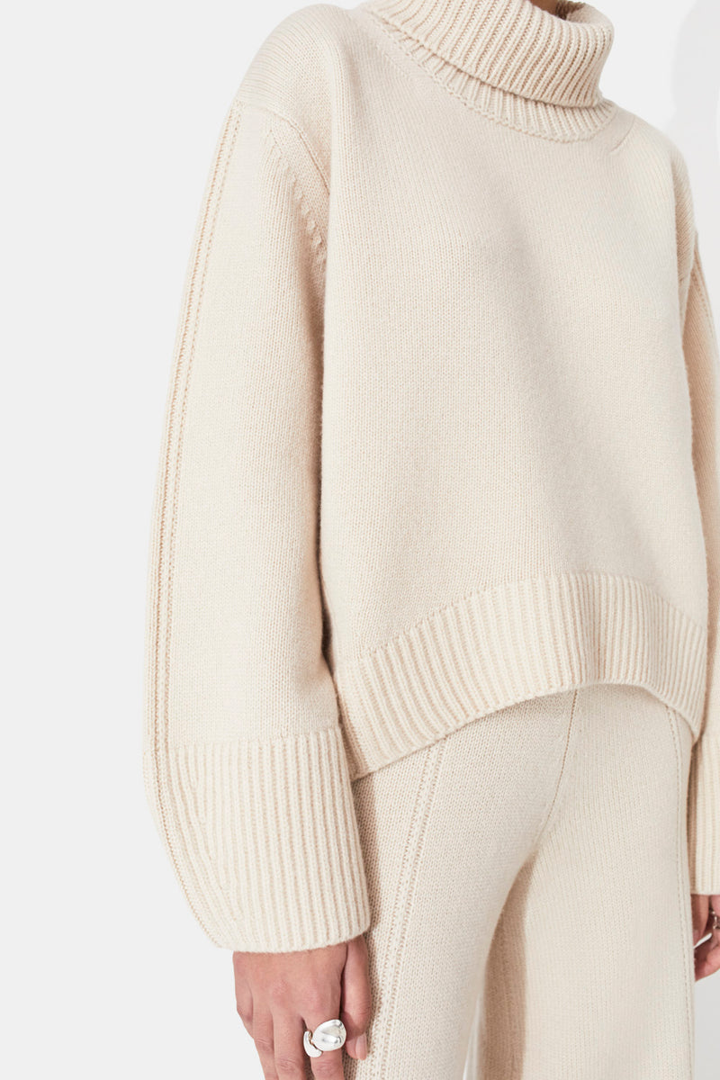 Theia Cashmere Turtle Neck - Creme